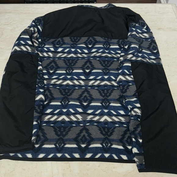 Like new Alpine Design fleece pullover - Picture 5 of 5